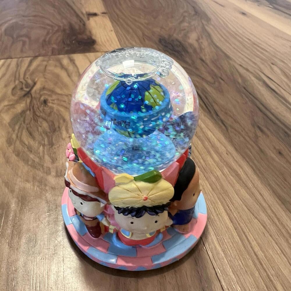 Mini its a small world snowglobe Tested New Batteries Included Disney Nostalgia - Picture 3 of 5